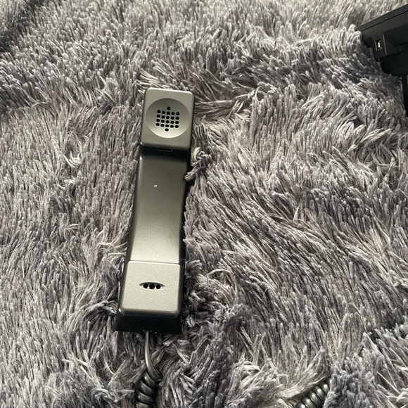 Used polycom office phone, do not come with any cables or wires. - Picture 3 of 6